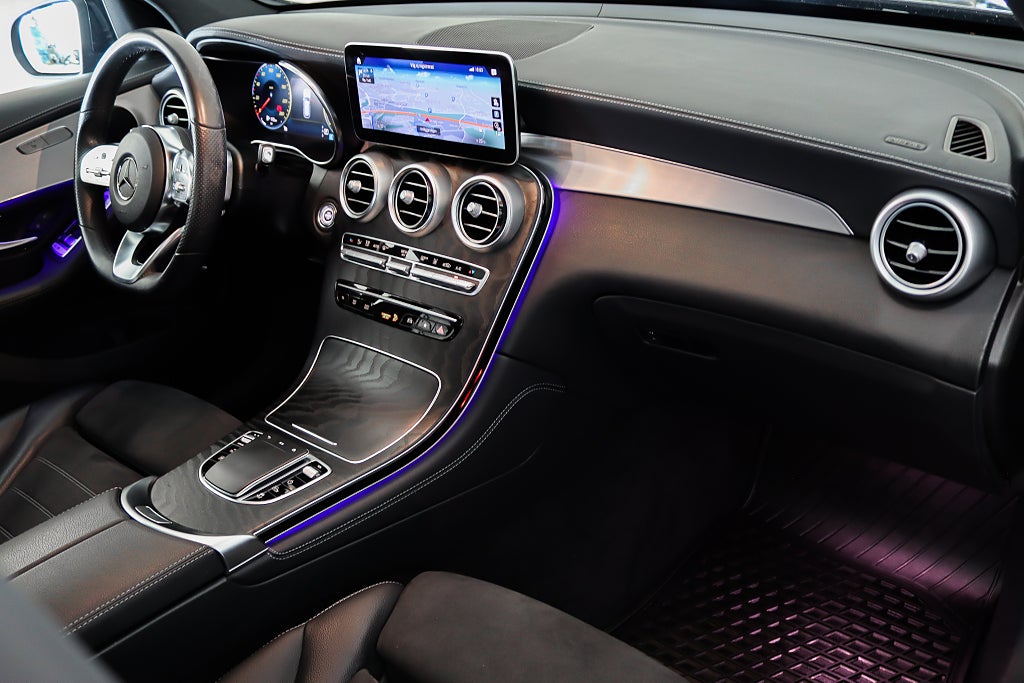 Mercedes-Benz GLC 300 de Full AMG Cockpit Pano Night Värmare Drag