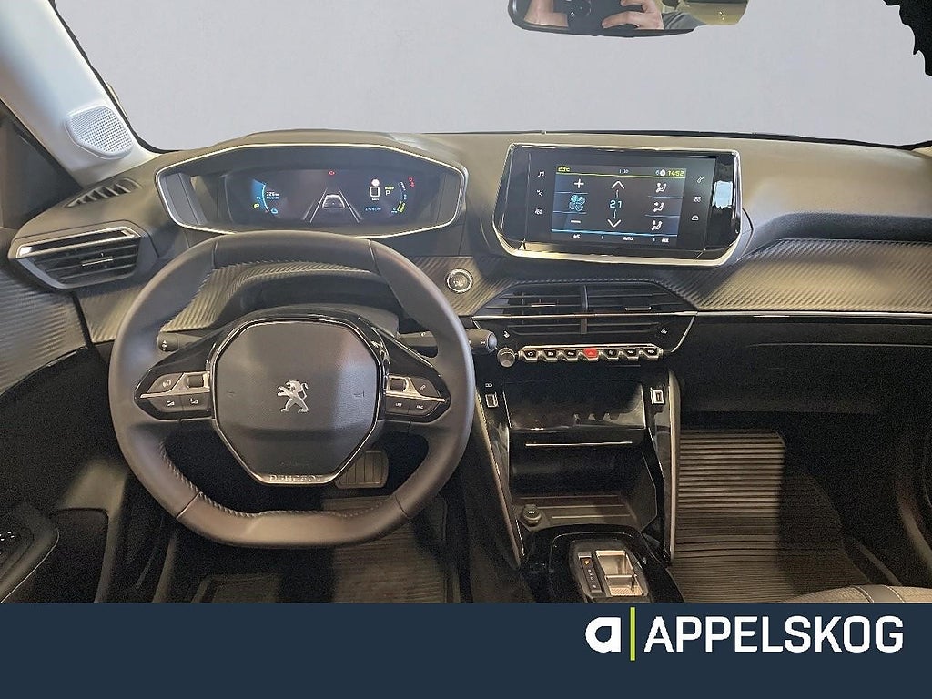 Peugeot E-208 Allure Electric 50 kWh |RÄNTA 3,99%|V-HJUL INGÅR| thumbnail