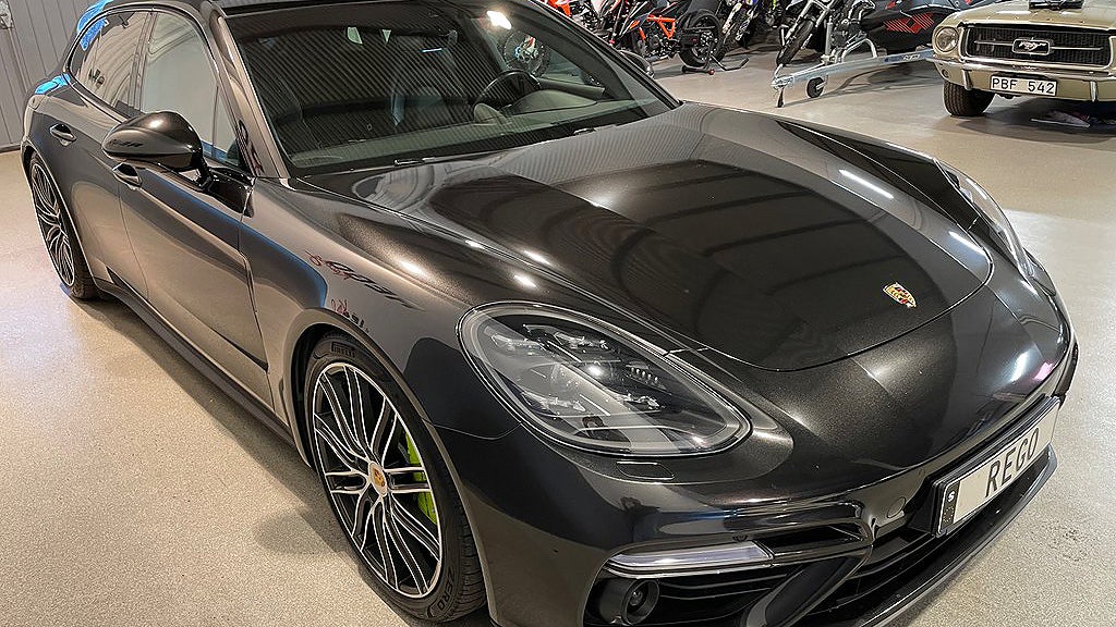 Porsche Panamera Turbo S E-hybrid har 680 hästkrafter. 