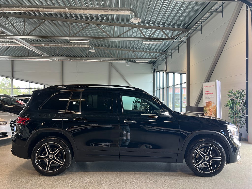 Mercedes-Benz GLB 2023 - miniatyr 2