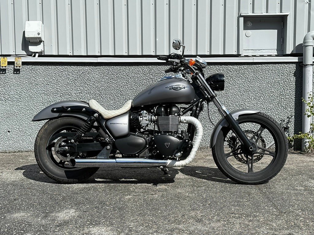 Triumph Speedmaster 900 