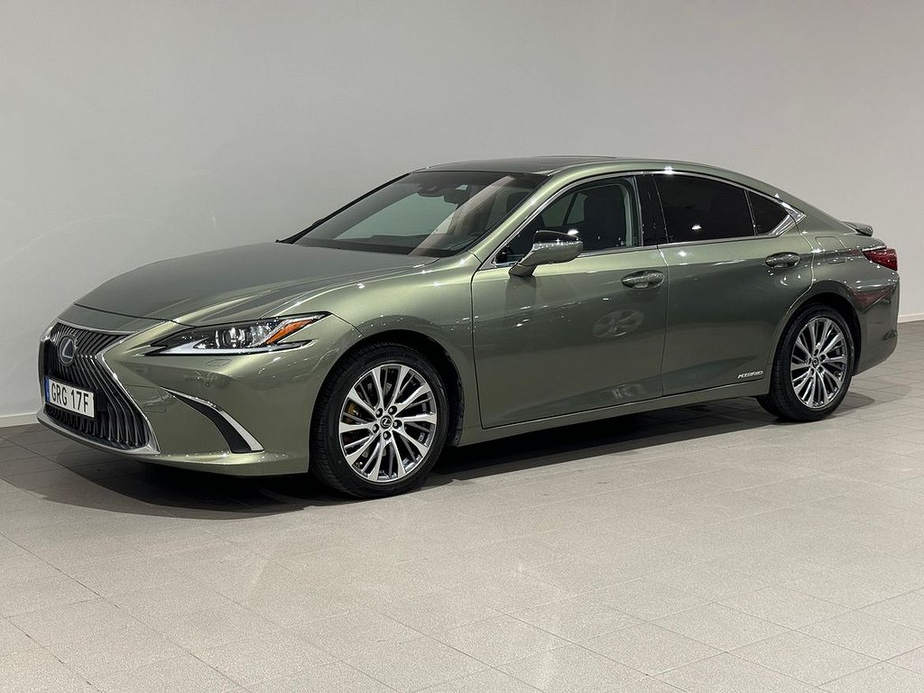 Lexus ES 300h ES 300h 2.5 E-CVT 218hk