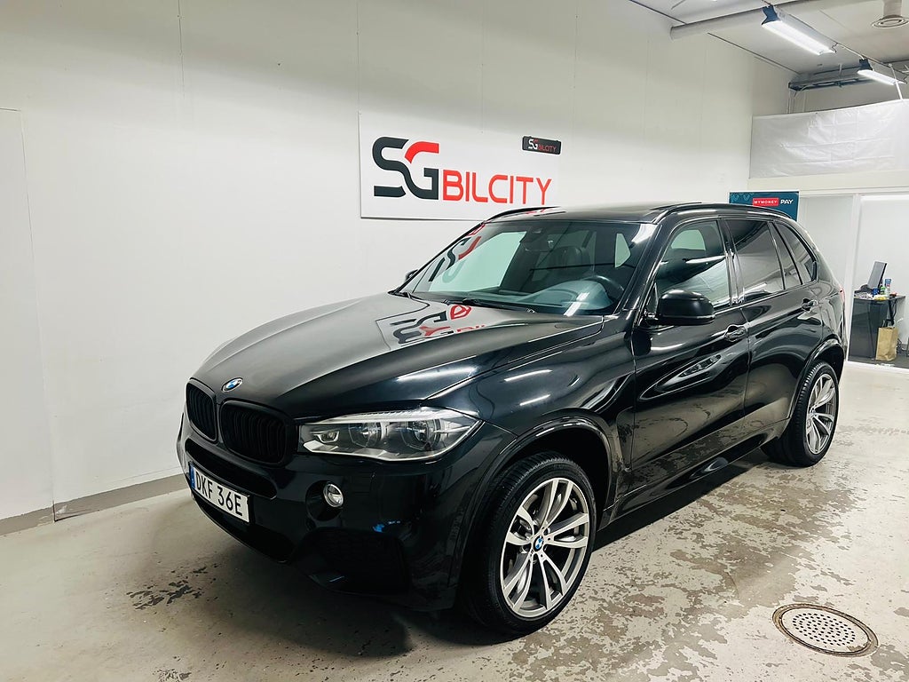 BMW X5 XDrive40d 7-SITSIG M SPORT MAXUTRUSTAD PANORAMA DRAG