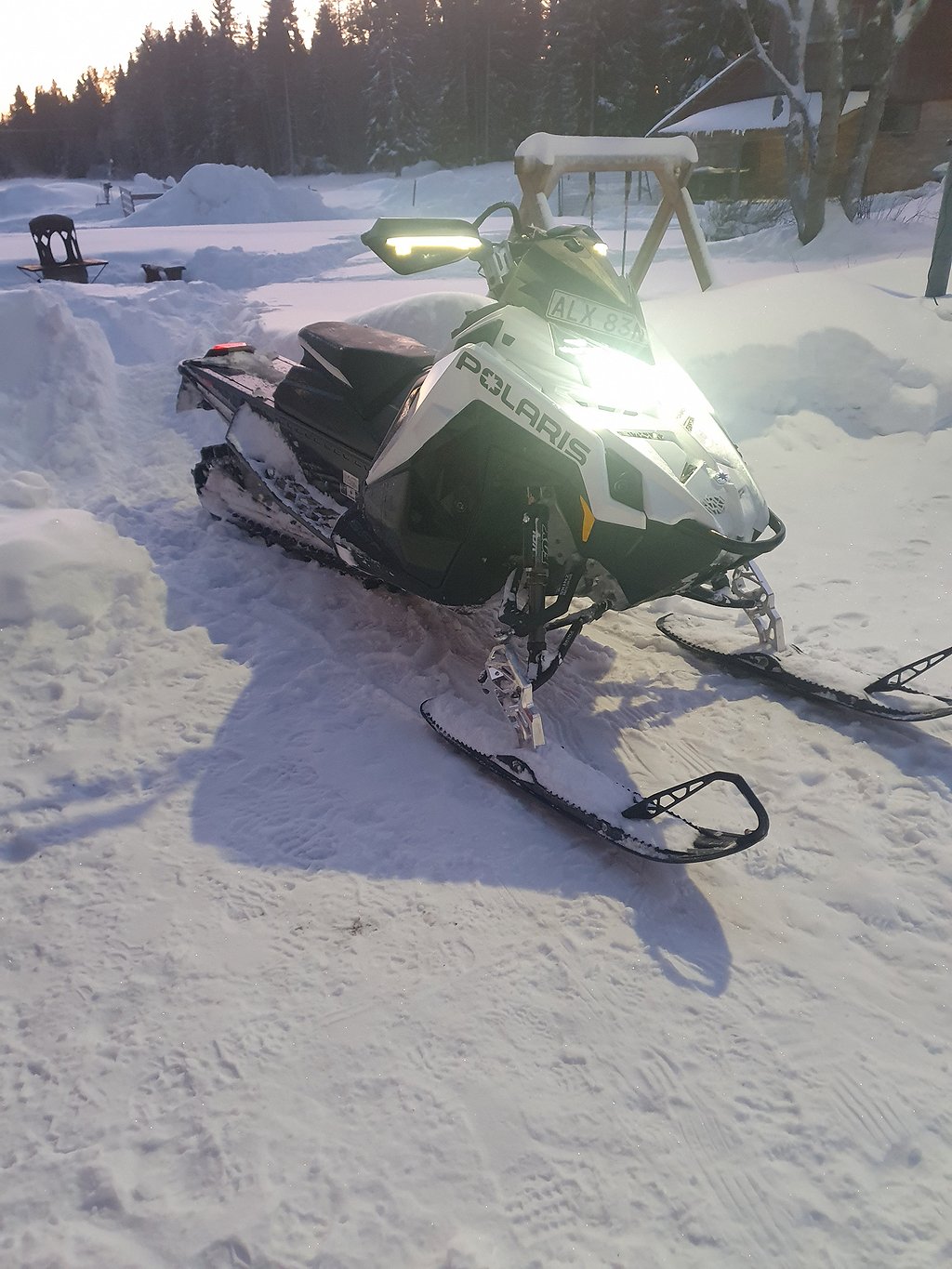 Polaris Switchback Assault 850 155" Köp ONLINE Säljuppdrag