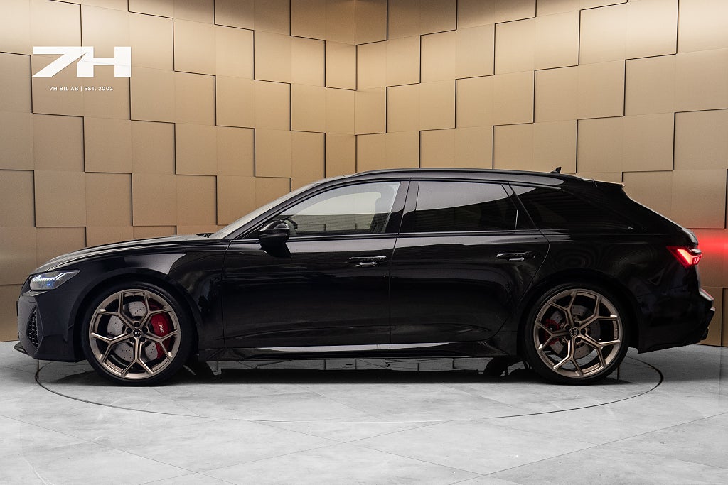Audi RS6 Performance / 22" / Alpin Pkt. / Laser / Pano / Drag