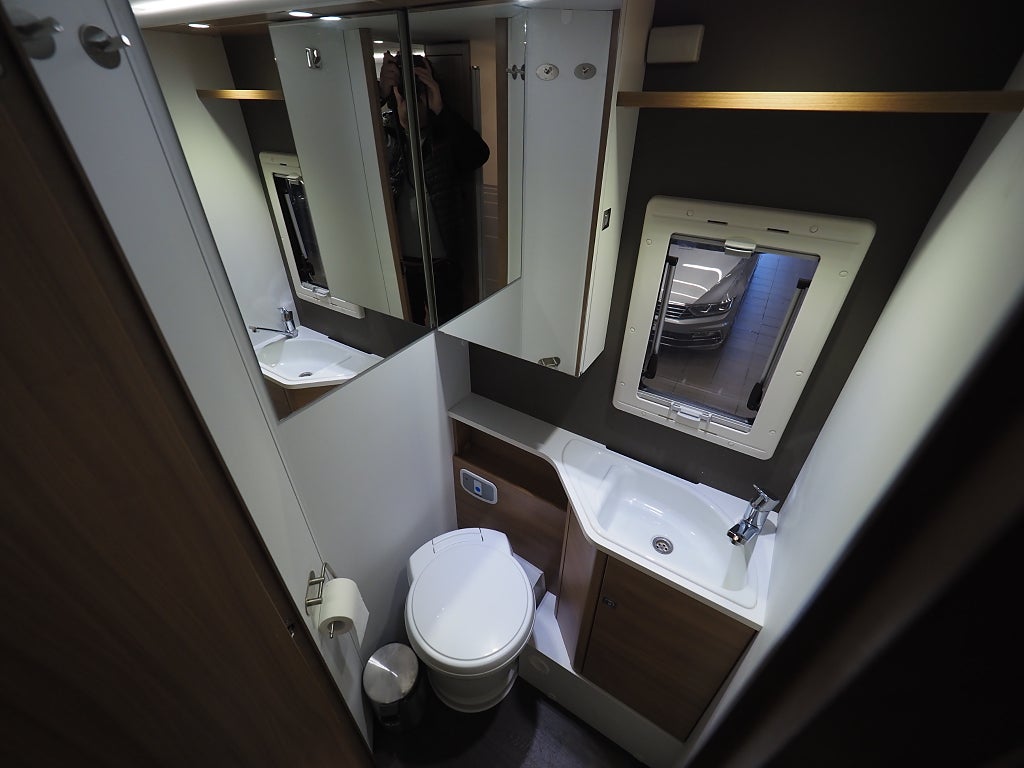 Adria Coral XL 670 SL Plus I 150hk I Dragkrok I Långbäddar I Dragkrok 2019