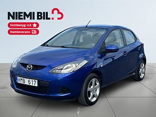 Mazda 2 5-dörrar 1.3 MZR Kiruna-körd/Motor&kupé-Värm/S&V-Däck – bild 1