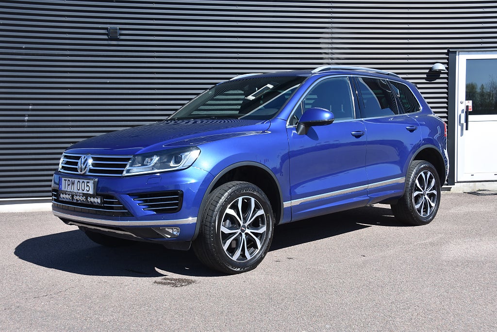 Volkswagen Touareg 3.0 V6 TDI 4M R-Line, Luftfjädring, Drag, Kamera Eu6
