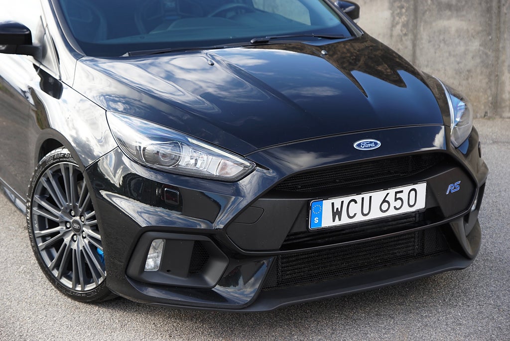 Ford Focus RS 350hk AWD 3-Ägare|Recaro Skalstol|B-Kamera|V-Hjul|