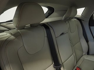 Halvkombi Volvo V40 13 av 24