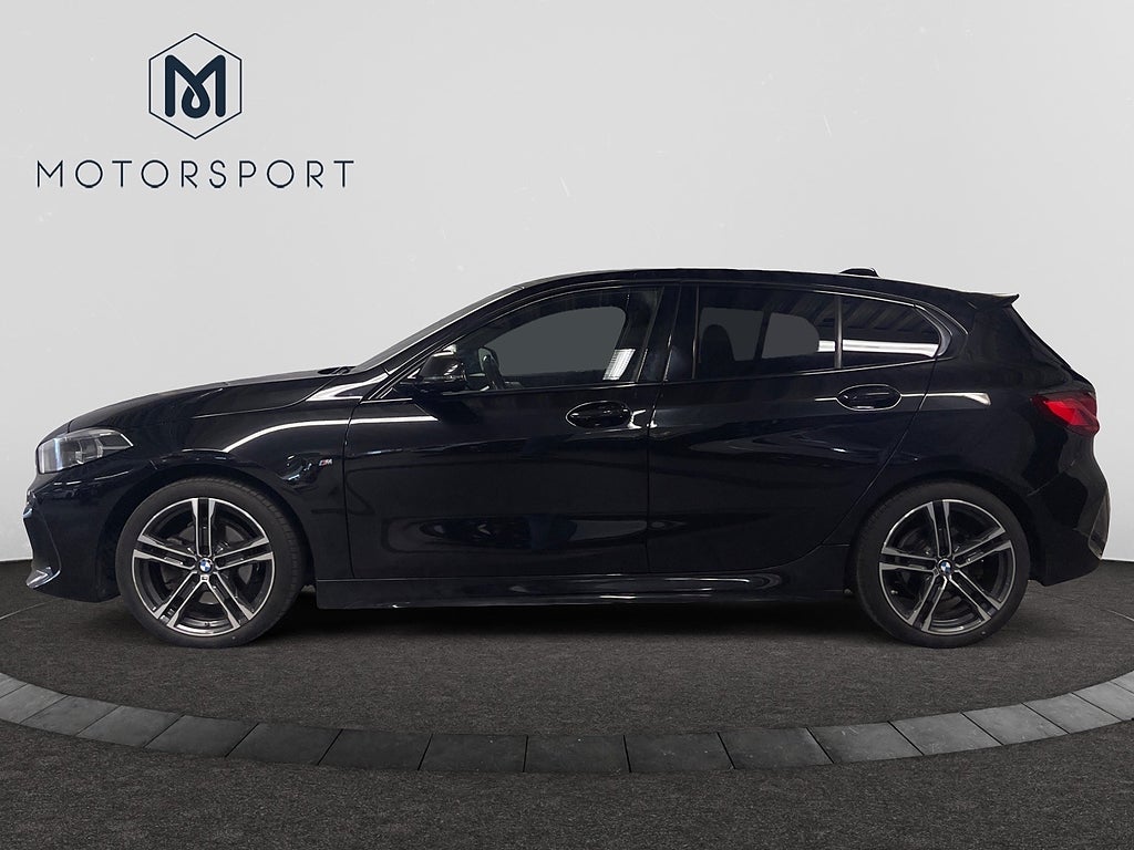 BMW 118I Aut M Sport Shadowline HiFi Rattvärme P-sensorer LED bild 2