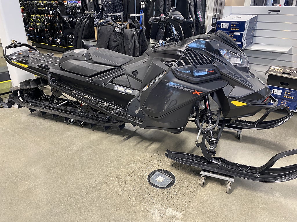 Ski-Doo Summit EXPERT 154" 850 E-TEC TURBO 64mil MAPTUN
