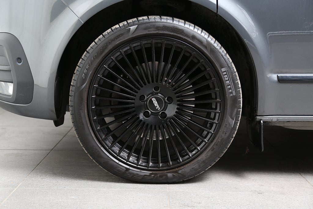 Volkswagen Multivan T6.1 TDI 4M Highline DSG Värmare Drag