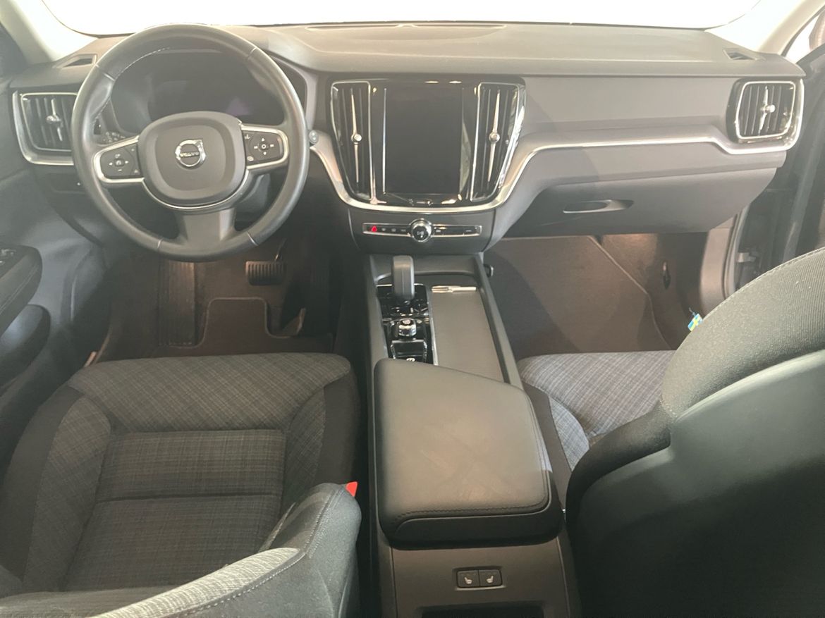 Volvo V60 B3 Bensin Core 2023, photo 5/10