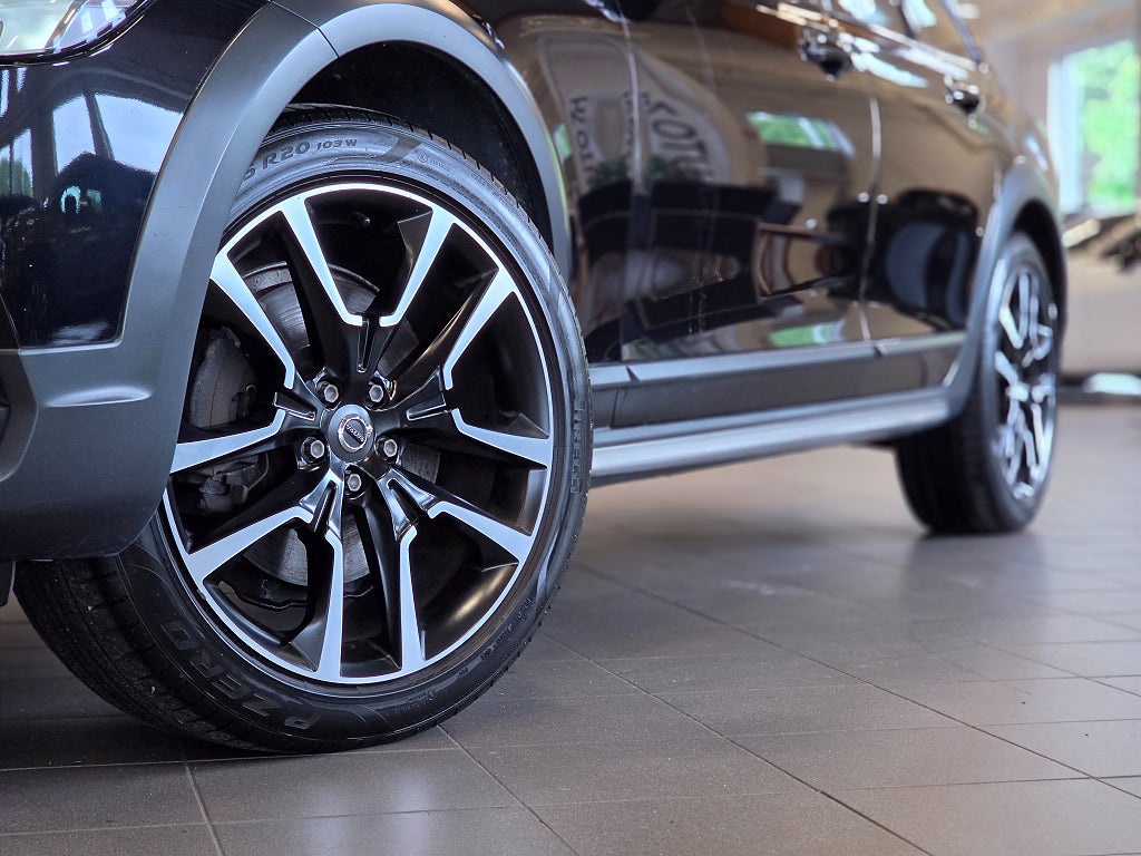 Volvo V90 Cross Country D4 190hk AWD / Inscription Pro / Panorama / Dr