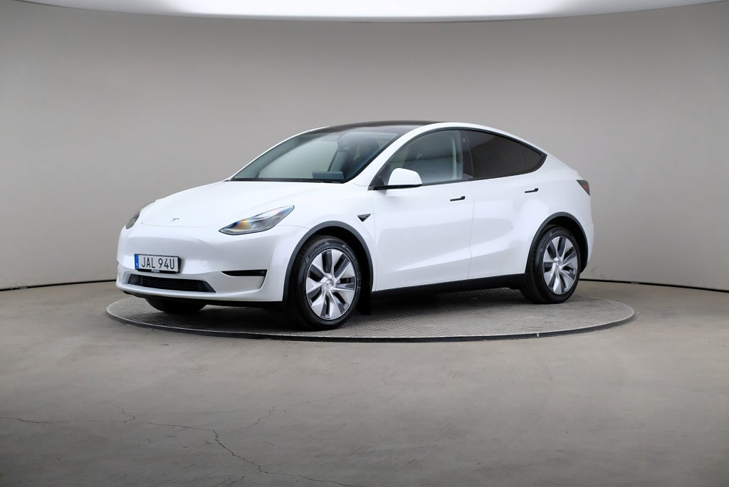 Tesla Model Y Long Range AWD 514hk Läder Pano