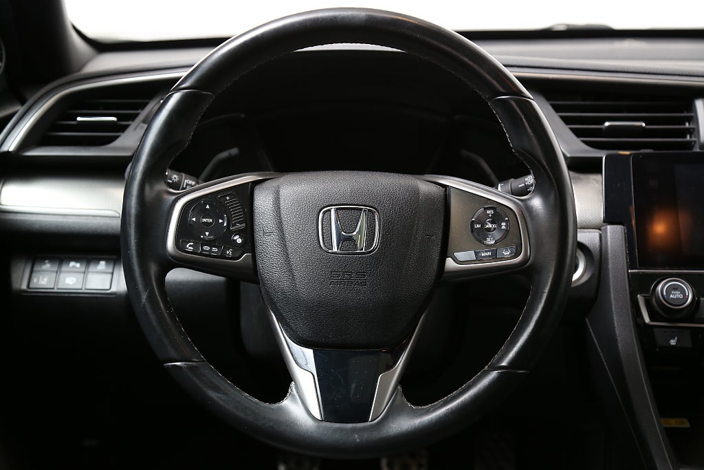 Honda Civic 1,5 i-VTEC Turbo 182hk 5D Panorama Skinn Drag 2017