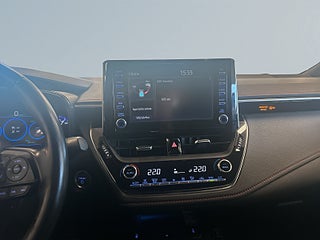 Toyota Corolla Hybrid e-CVT Executive Drag Kamera Mvärme Rattvärme S&V – bild 11