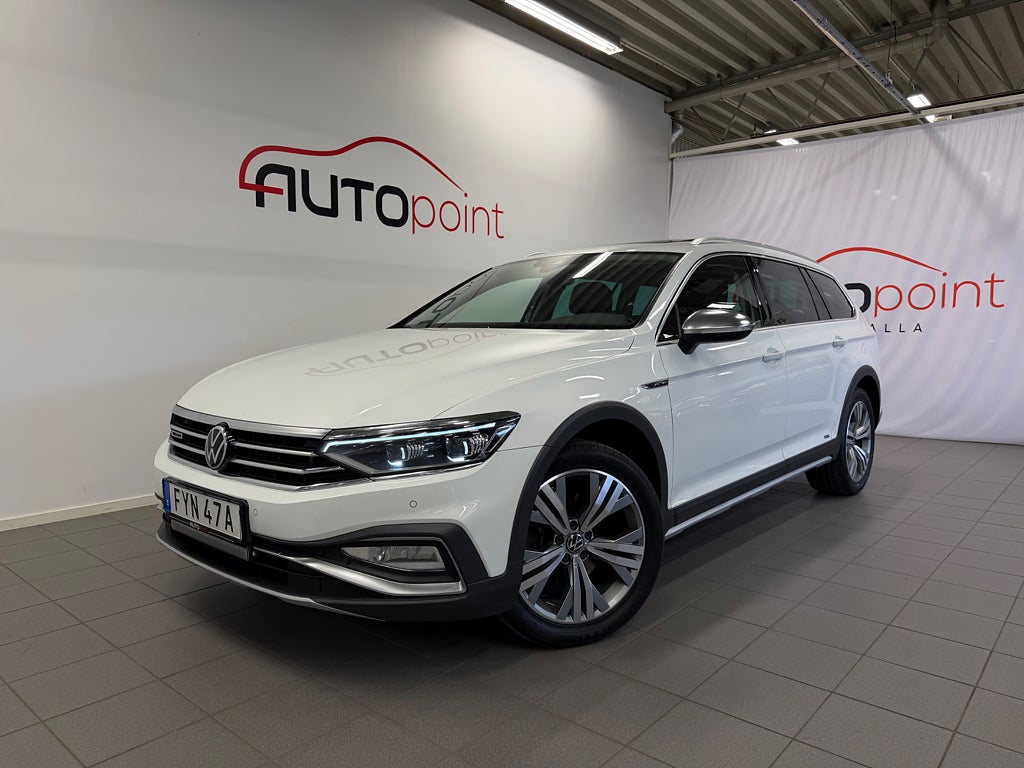 Volkswagen Passat Alltrack 2.0 TDI 200hk 4M Alltrack Pano Drag Värmare Cockpit