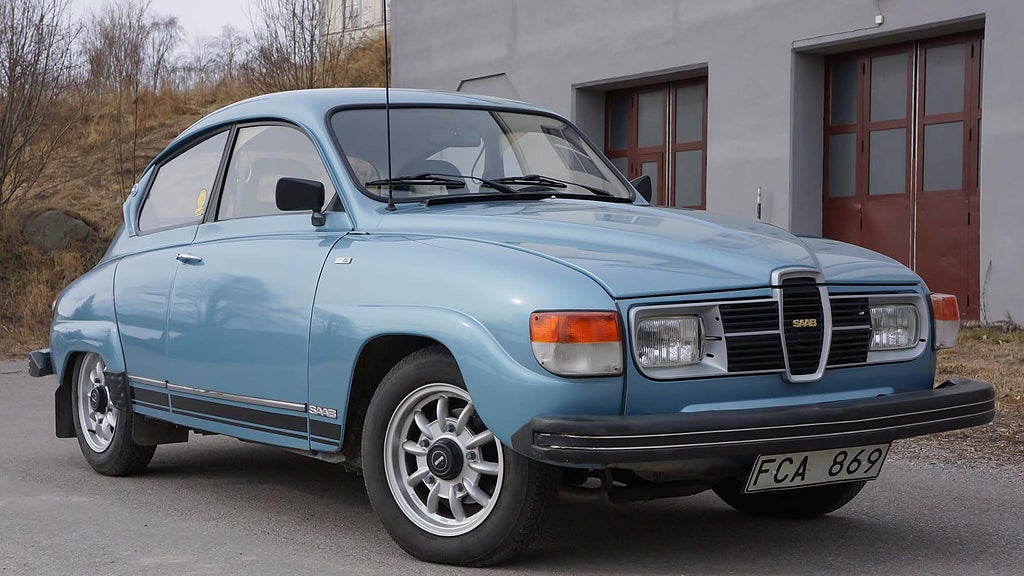 Saab 96 V4 Jubileum har i samma familj sedan 1980. Foto: Bilweb Auctions
