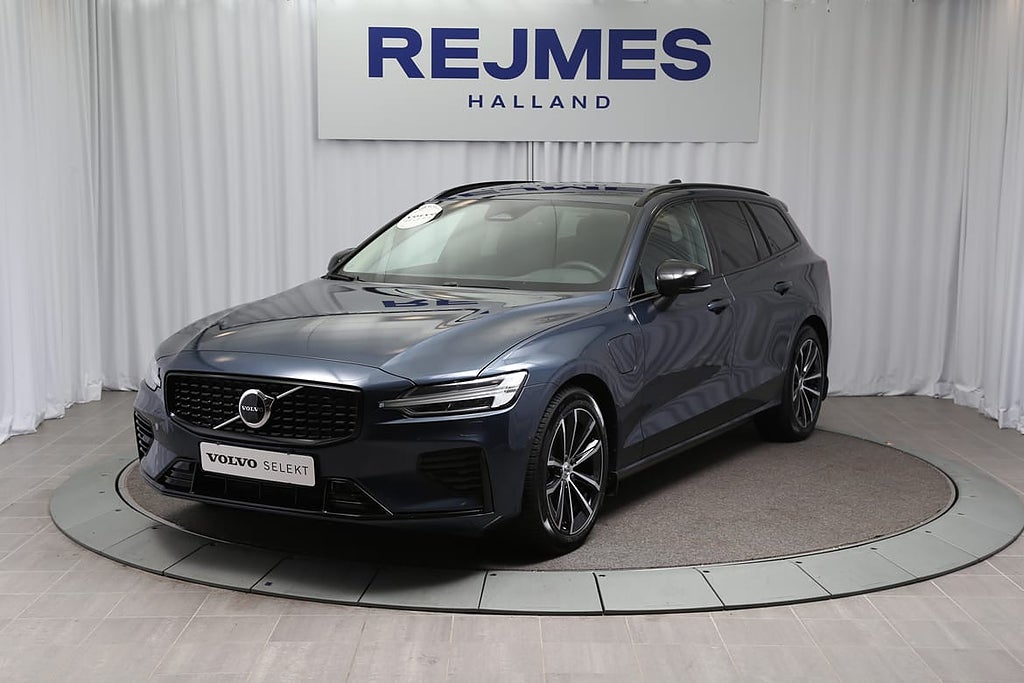 Volvo V60 T6 Plus Dark Edition |Drag |Kamera |Läder |Elstol |Mörkton