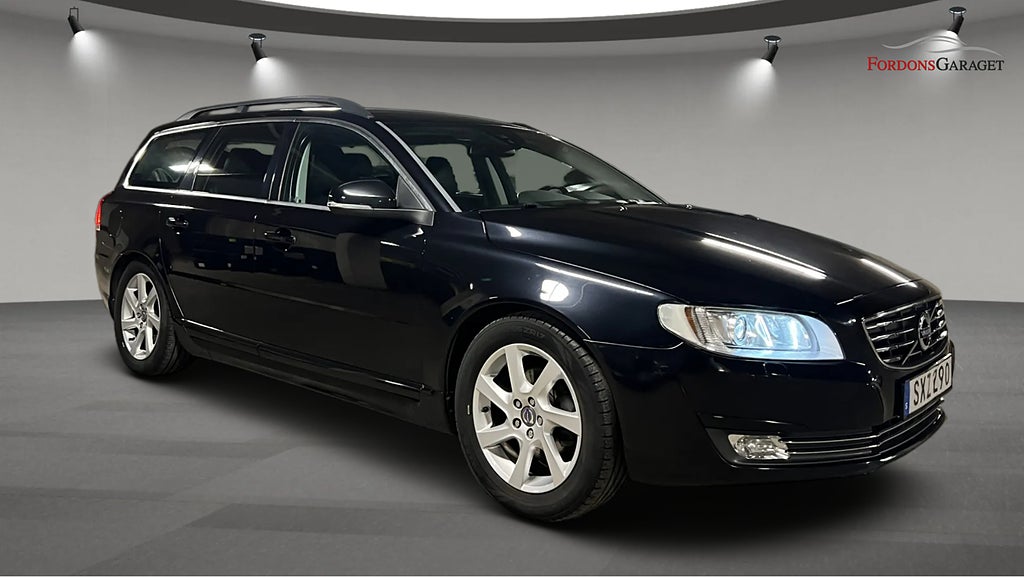 Volvo V70 D2 AUTO YOUR MOMENTUM DIGITALMÄTARE VOC DRAG M-VÄRMARE 