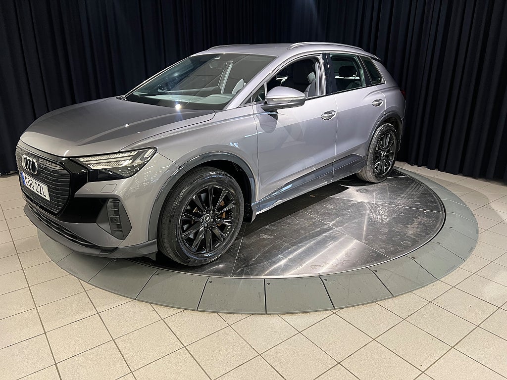 Audi Q4 40 e-tron LÄDER KAMERA Adap-fart Cockpit 204 hk