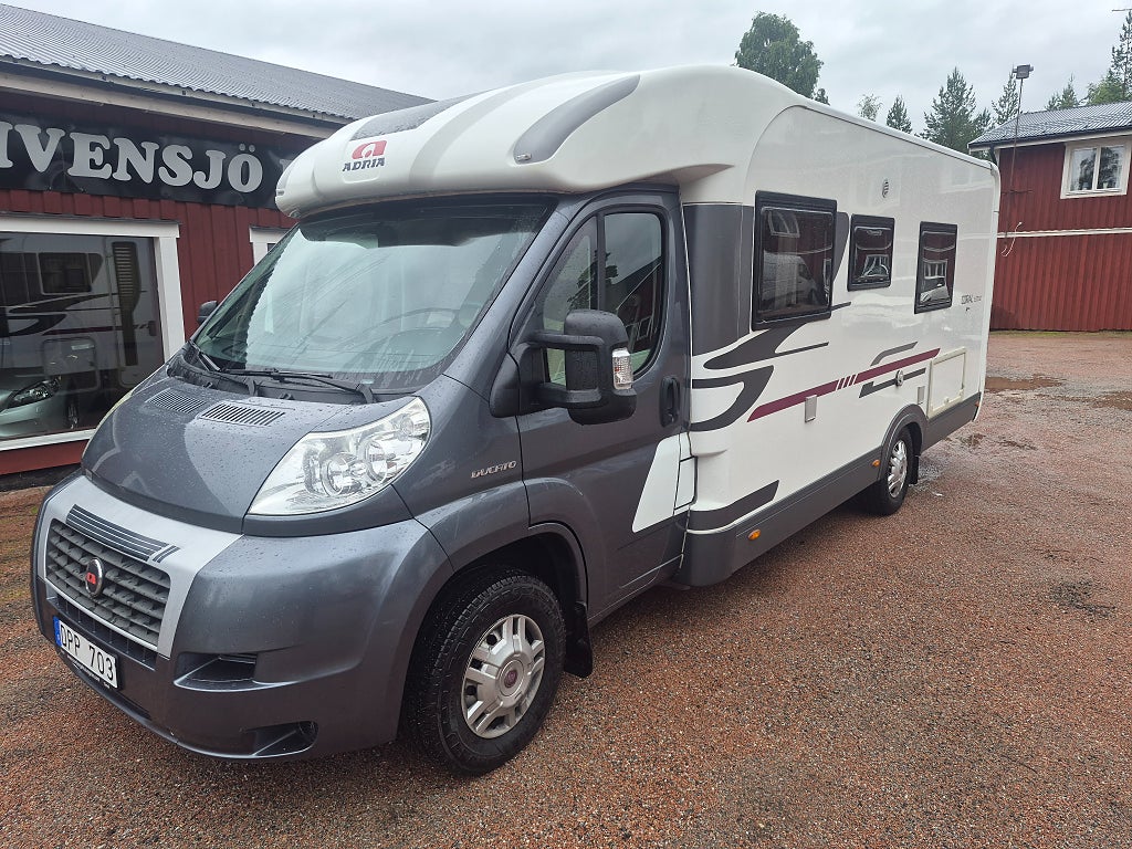 Adria Coral S670 SLT Långbäddar 2,3 multijet