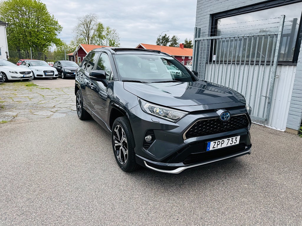 Toyota RAV4 PLUG-IN HYBRID 306HK AWD PREMIUM / PANORAMA