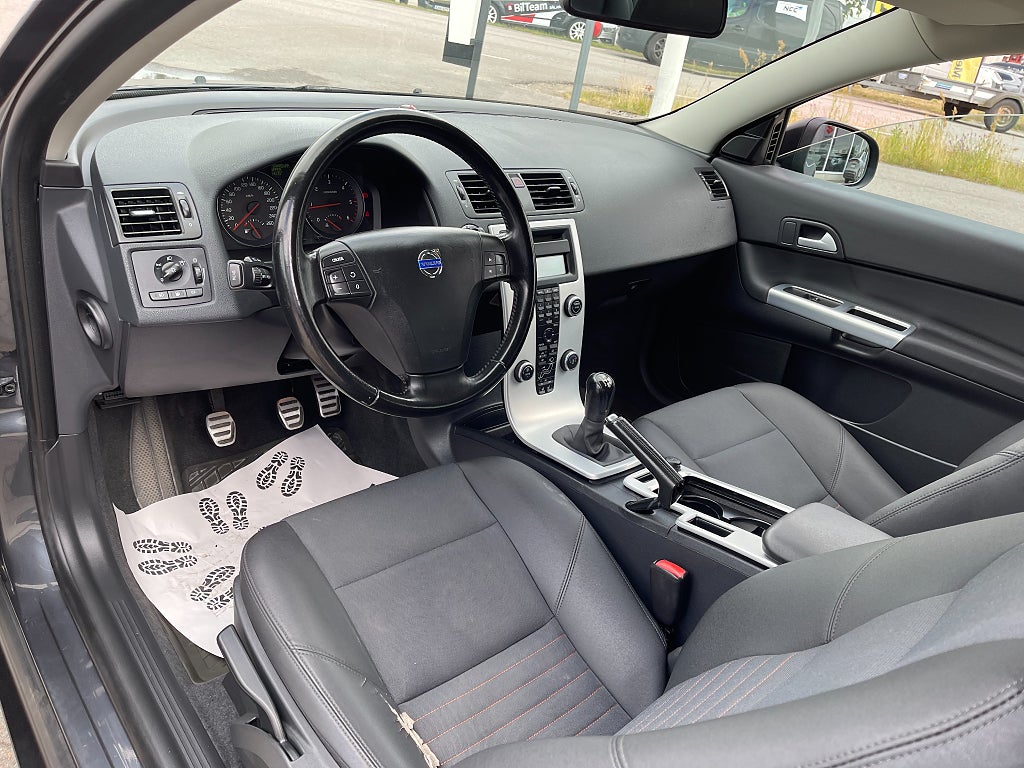 Volvo C30 1.6D DRIVe Momentum 109 hk Dragkrok