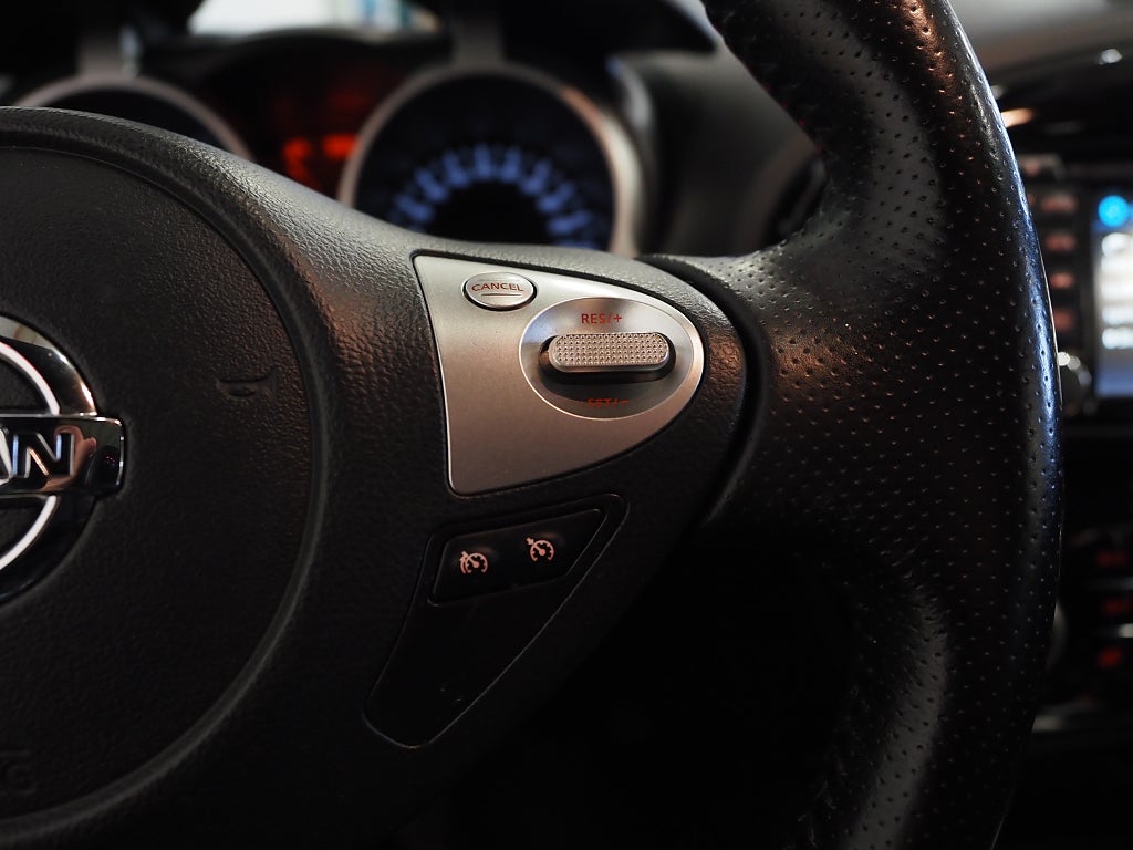 Nissan Juke 1.2 DIG-T 115hk N-Connecta Pano Navi Kamera Keyless 2016