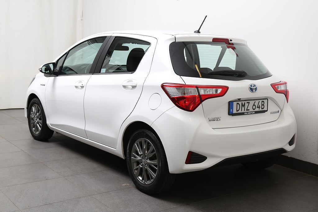 Toyota Yaris 1,5 Hybrid e-CVT Active Aut 5d Motorvärmare 2020