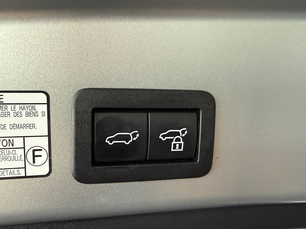 Toyota Corolla Cross Hybrid AWD-i e-CVT Executive Euro 6 - bild 19