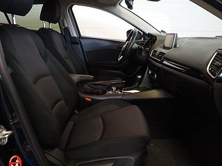 Halvkombi Mazda 3 11 av 20
