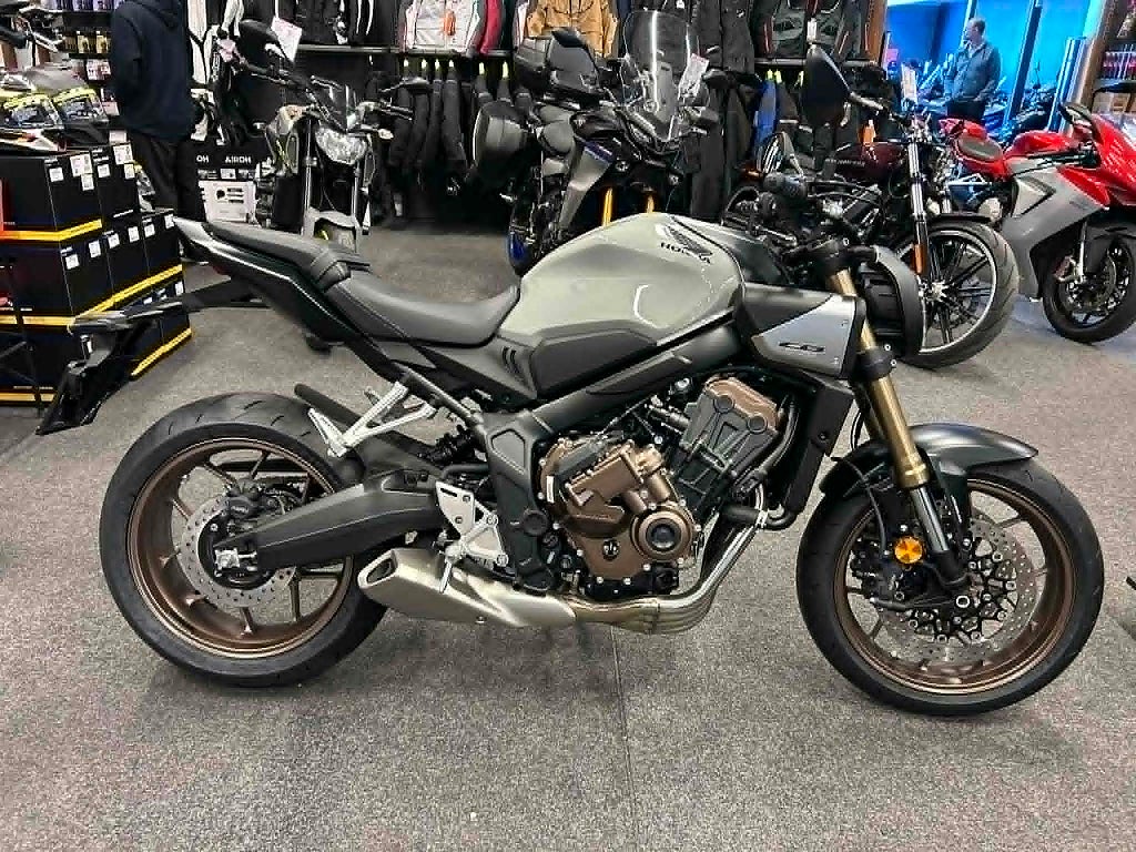 Honda CB650R E-Clutch * KAMPANJ * 