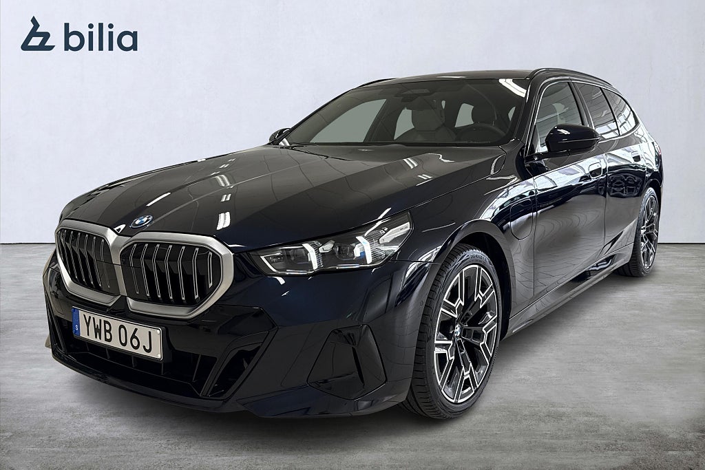BMW 530e xDrive Touring *Demo* / Innovation /Comfort/BiliaDays26