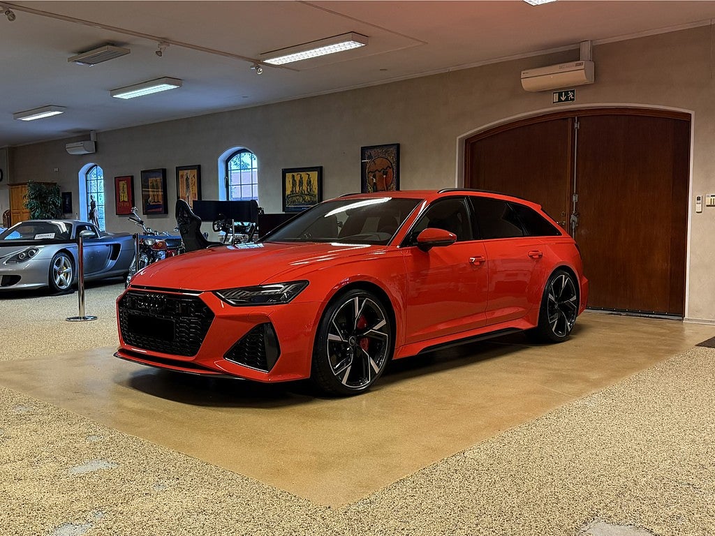Audi RS6 Avant - Utrustad för 585 100 kr - Endast 111 mil -
