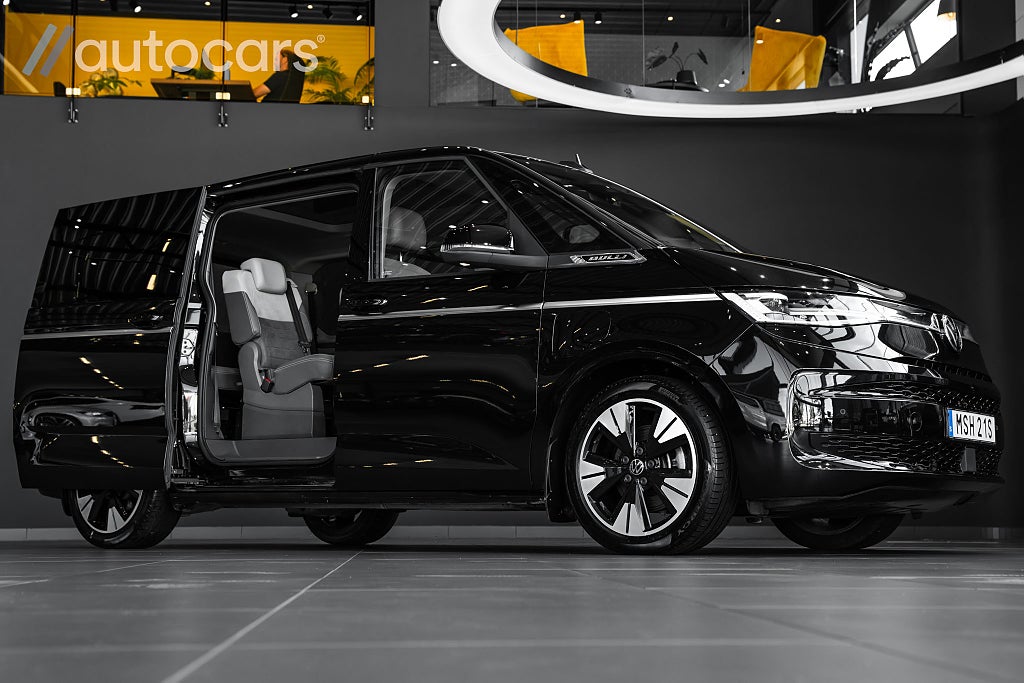 Volkswagen Multivan eHybrid 218hk | Leasbar | DCC|Panorama|HUD|H&K|Drag|19"