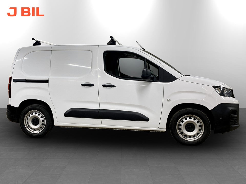 Bild på Peugeot Partner PRO 1.2 PT 130hk Aut L1 P-SENSORER DRAG BLUETOOTH 