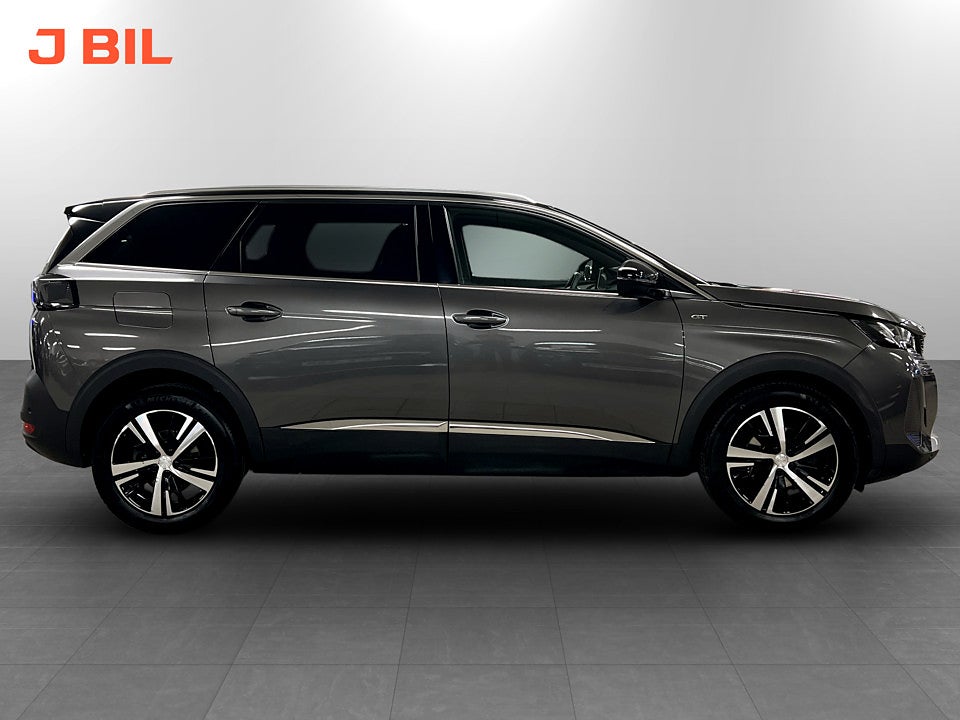 Bild på Peugeot 5008 GT 1.2 PT 130hk Aut 7-SITS B-KAMERA CARPLAY