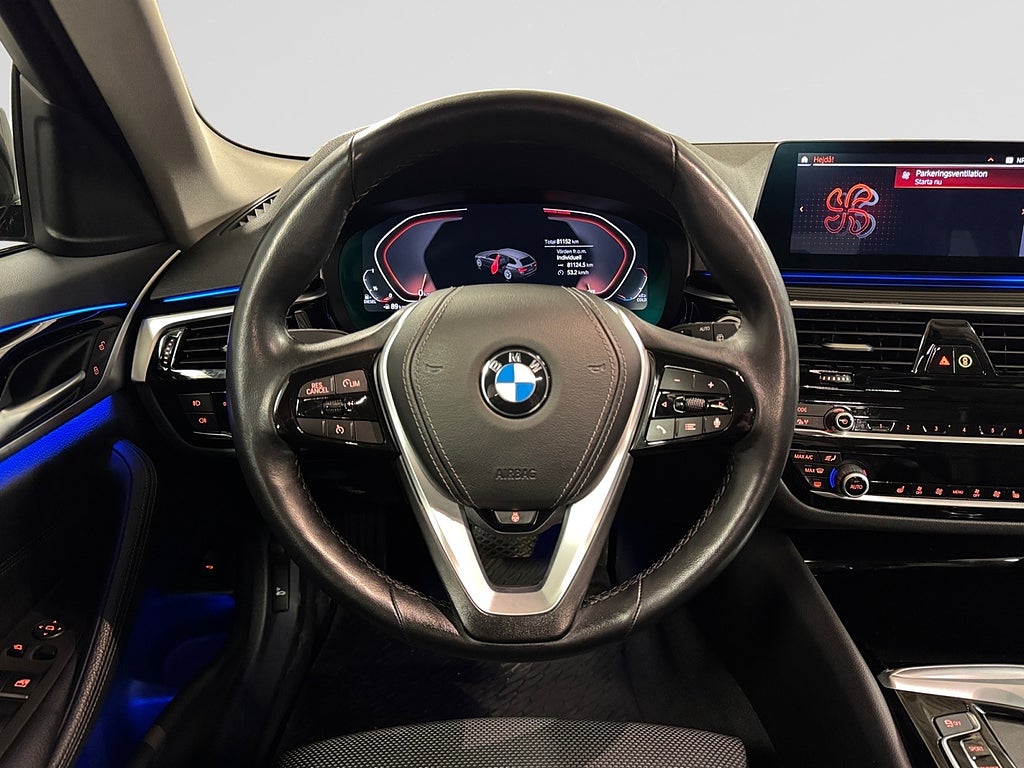 BMW 520d Touring Aut Sport line 190hk Navigation Dragkrok Apple bild 16