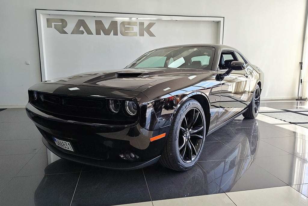 Dodge Challenger 2018 - miniatyr 9