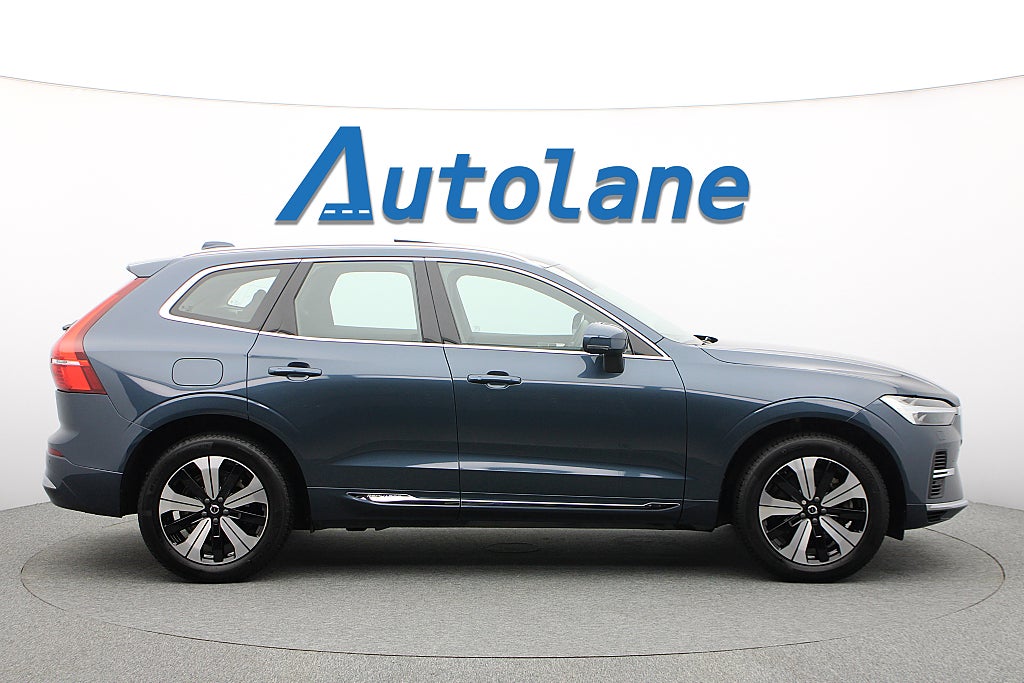 Volvo XC60 Recharge T6 AWD Plus Bright Drag, Pano, Kamera 350hk