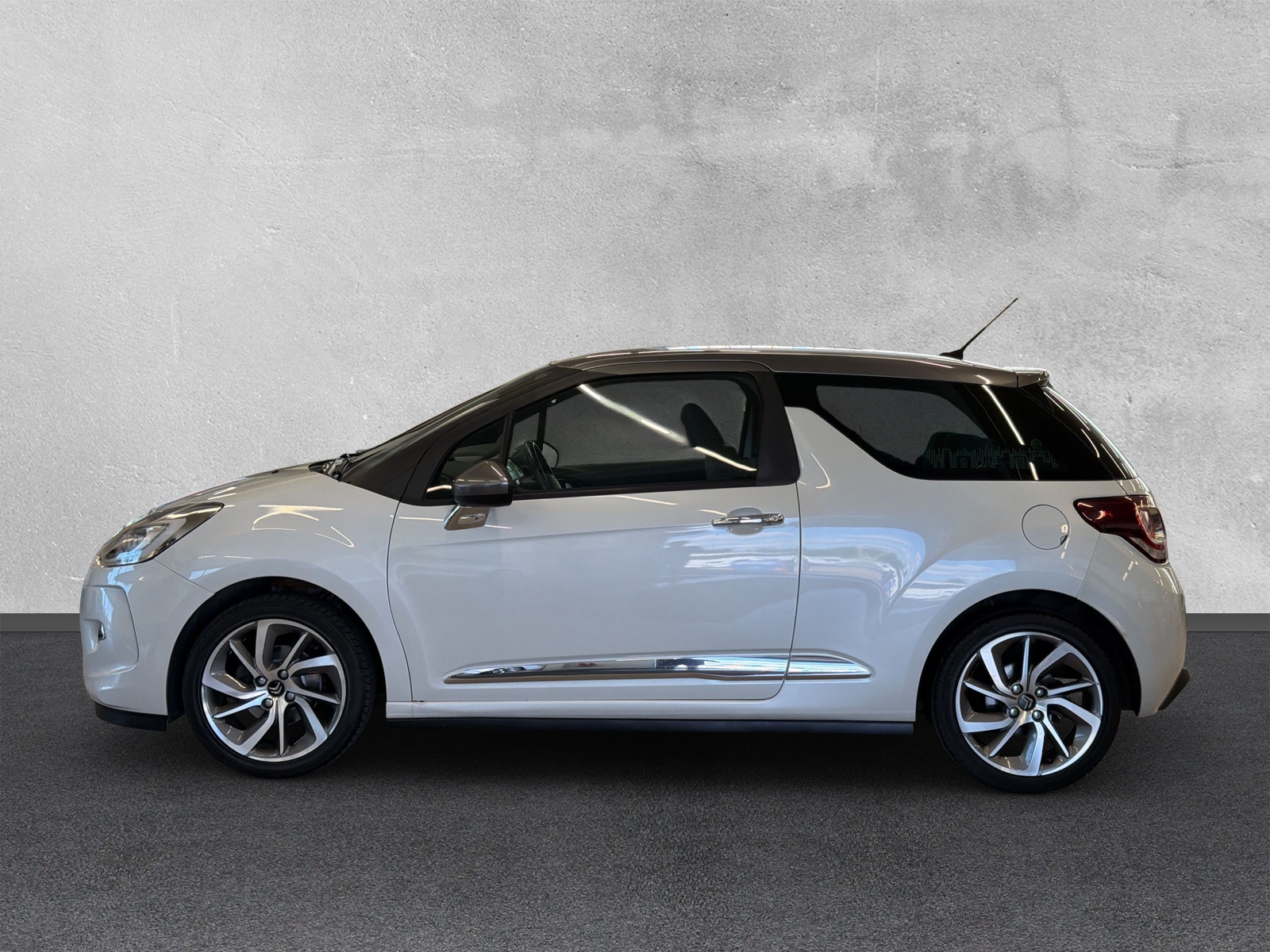 Citroen DS3 2014, photo 2/52
