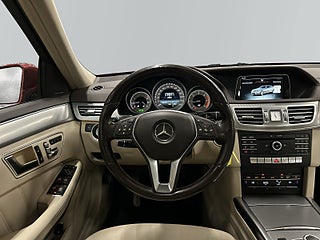 Mercedes-Benz E 250 4MATIC 7G-Tronic Exclusive Skinn/Kamera/Pano/Drag