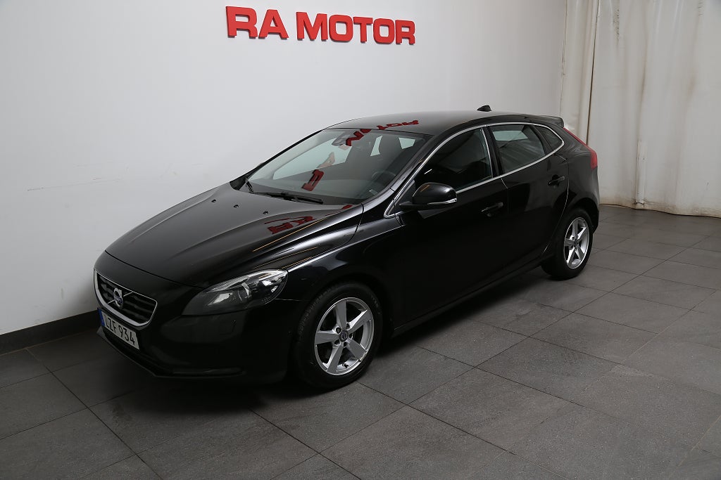Volvo V40 D3 150hk Momentum Business E PRO Dieselvärmare 2016