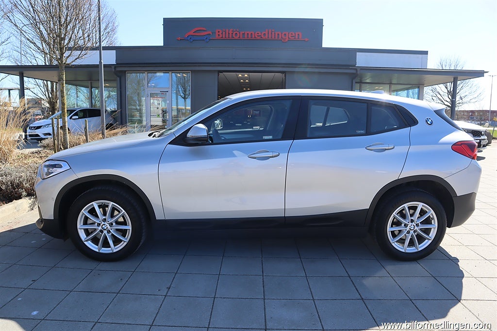 BMW X2 sDrive18i 140hk Aut Svensksåld Lågmil! Navi
