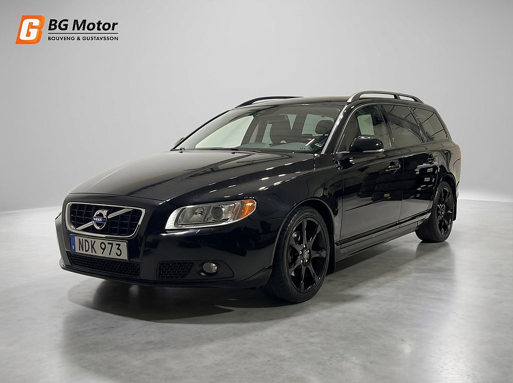 Volvo V70 D2 115HK Black Edition Drag/Värmare/Skinn/PDC/Oxblod