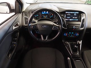 Halvkombi Ford Focus 14 av 20
