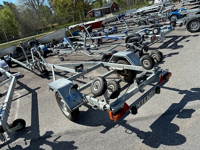 Fogelsta 700 kg 80 km/h båttrailer bromsad 
